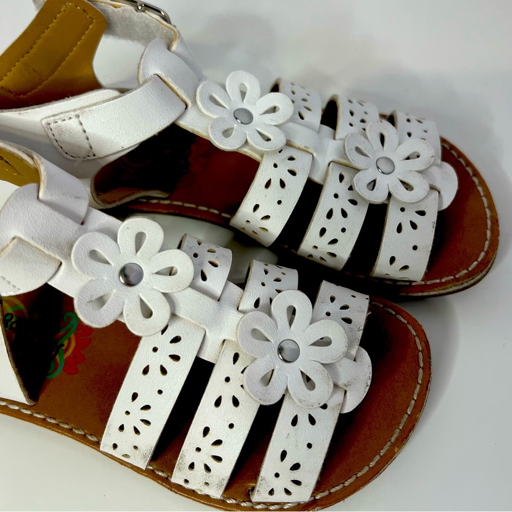 Rachel Shoes Girls Size 9 White Sandals.